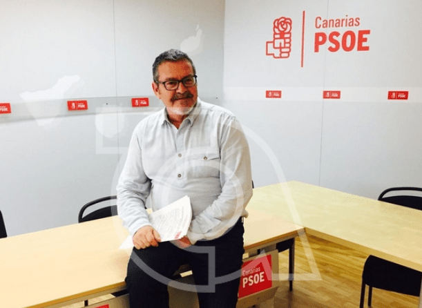 Gregorio Viera, en la sede del PSC-PSOE de la capital grancanaria (Foto TA)